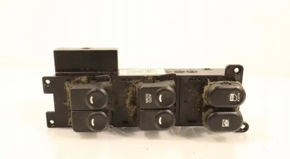 Hyundai i30 Electric window control switch 935702L010