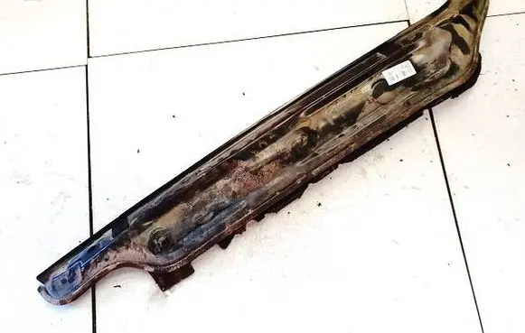 Audi A3 S3 8P Wiper trim