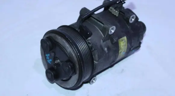 Ford Focus Air conditioning (A/C) compressor (pump) 3M5W19D629DF