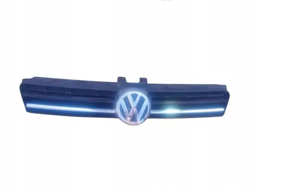 Volkswagen Golf VII Front bumper upper radiator grill