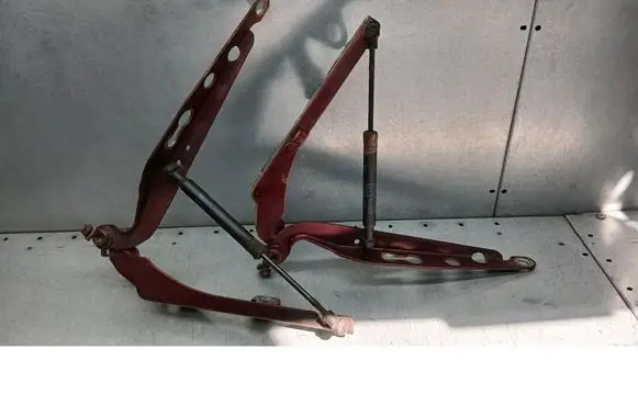 Volvo S60 Tailgate/trunk/boot hinge