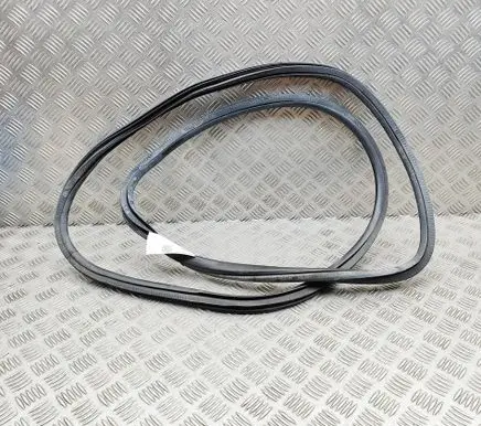 Cadillac Escalade Rubber seal rear door 84507988