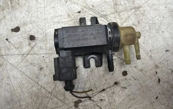 Volkswagen Golf V Turbo solenoid valve 1K0906627A