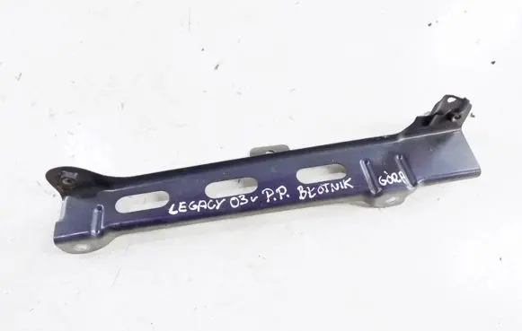Subaru Legacy Fender mounting bracket