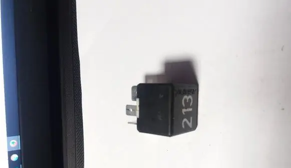 Audi A6 S6 C5 4B Other relay 43951253J