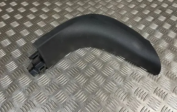 Peugeot 508 Foot area side trim 9686335677