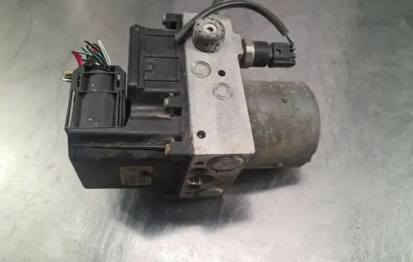 Ford Mondeo Mk III ABS Pump 4S7T14A464YA 587176 30104
