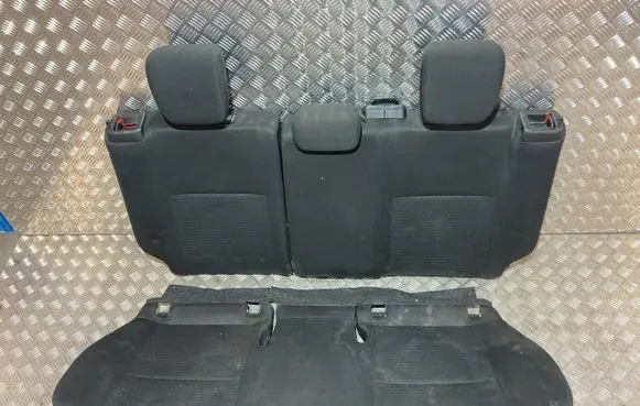 Suzuki Swift III Second row seats PK20084
