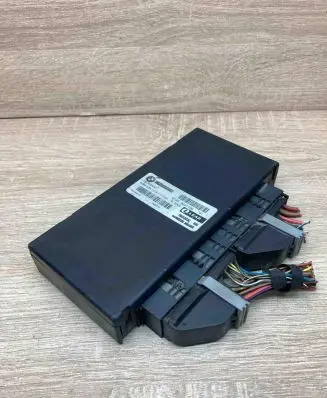 BMW 5 E60 E61 Comfort/convenience module 9221109 23994322 WithPlug
