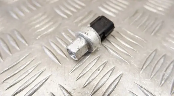 Mitsubishi Outlander Air conditioning (A/C) pressure sensor 42CP152