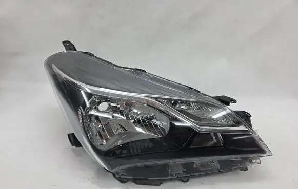Toyota Yaris Headlight/headlamp