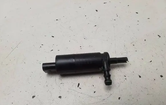Volkswagen Golf V Headlight washer pump 3B7955681