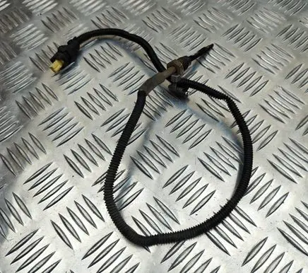 Mercedes-Benz Sprinter W907 W910 Oil temperature sensor A0009059107