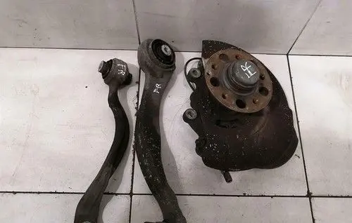 Mercedes-Benz E W212 Front wheel bearing hub A2123300220