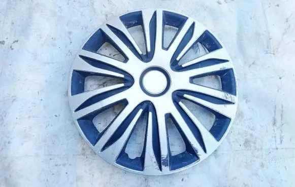 Audi 80 90 S2 B4 R15 wheel hub/cap/trim