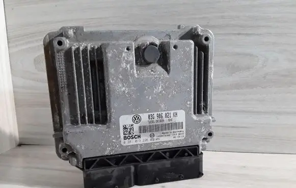 Volkswagen Golf V Engine control unit/module 0281013226 03G906021KH