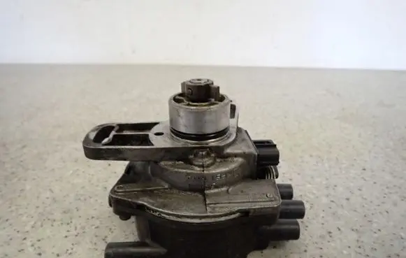 Mazda Xedos 6 Ignition distributor TOT52171KF61