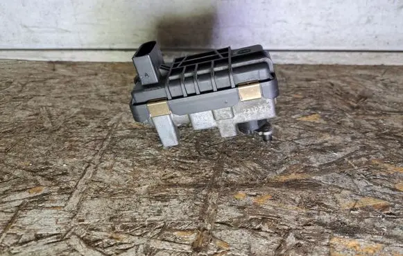 Ford Focus Turbine electric control actuator G36 752406 6NW009206