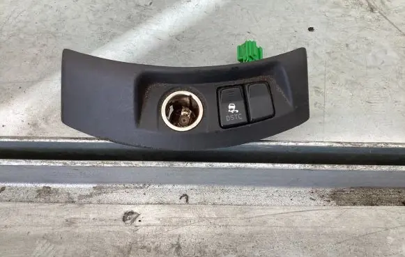 Volvo V50 Traction control (ASR) switch 8691530