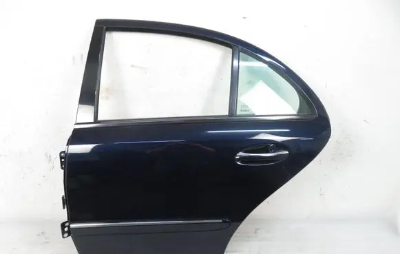 Mercedes-Benz E AMG W211 Rear door 