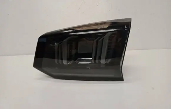 Peugeot 5008 II Rear/tail lights set 9836231780