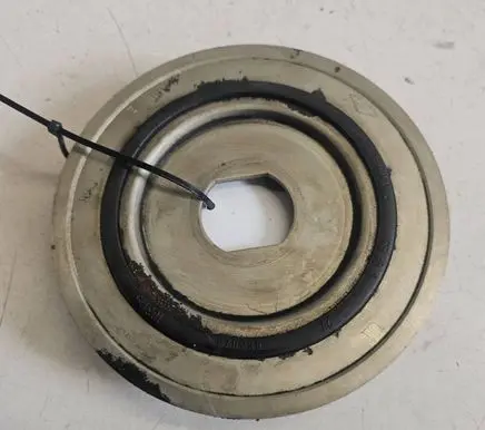 Renault Trafic II (X83) Crankshaft pulley 8201058962