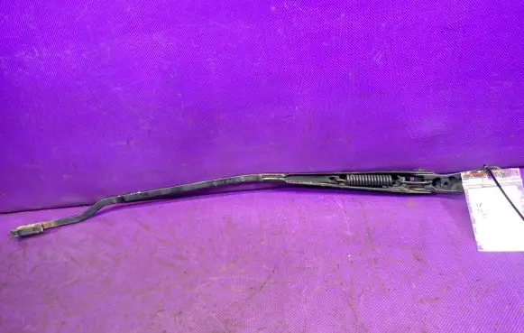 Volkswagen PASSAT B4 Front wiper blade arm 3B1955410