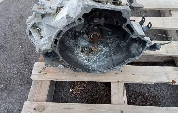 Mazda 6 Manual 6 speed gearbox 000