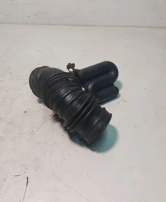 Air intake hose/pipe