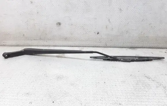 Toyota Corolla Verso E121 Front wiper blade arm