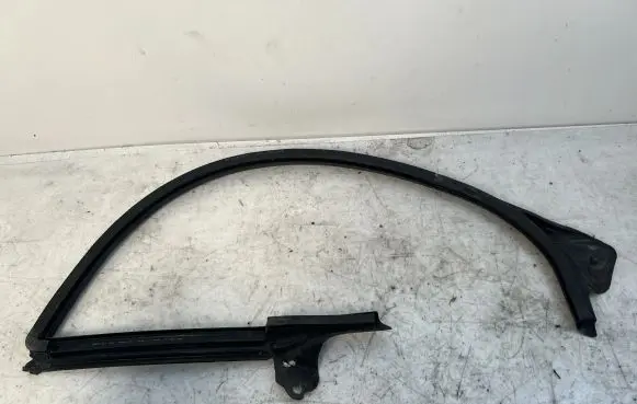 Audi A7 S7 4G Front door rubber seal 4G8845353