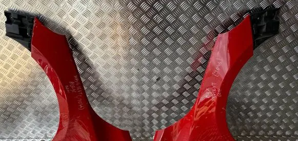 Volvo V40 Fender MB4164T B4164T