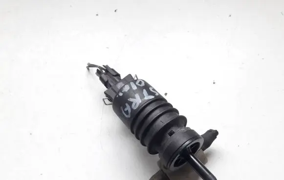 Opel Astra G Windscreen/windshield washer pump