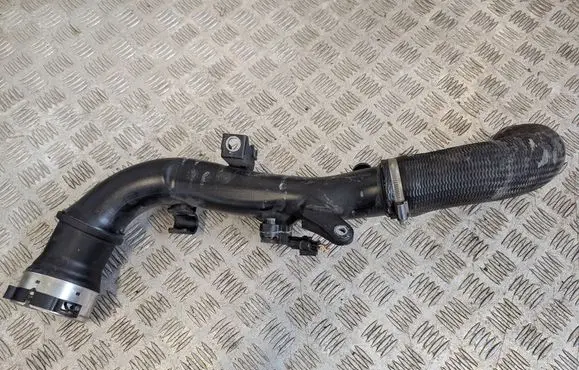 Volvo V60 Intercooler hose/pipe 31370128