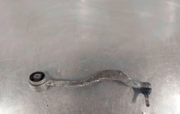 BMW 5 E39 Front lower control arm/wishbone 1141718
