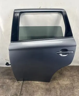 Mitsubishi Outlander Rear door