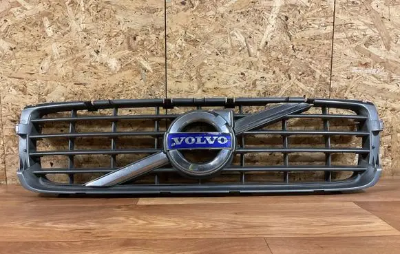 Volvo V70 Front bumper upper radiator grill 31283263 31283261