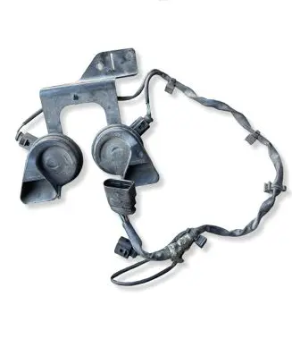 Audi A6 S6 C6 4F Horn signal 4F0951221 4F0951223