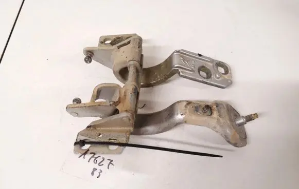 Citroen C5 Tailgate/trunk/boot hinge
