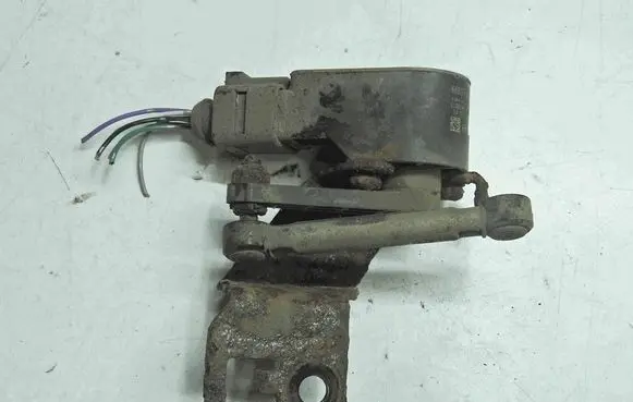 Nissan Leaf I (ZE0) Headlight/headlamp level sensor 5381289900 090311