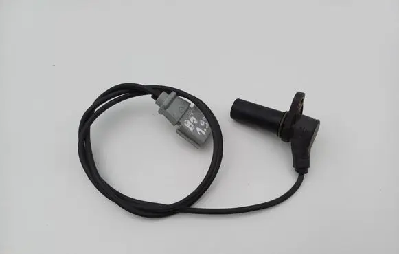 Volkswagen PASSAT B5 Crankshaft position sensor 