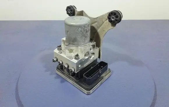 BMW M5 ABS Pump 8746746
