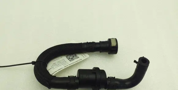 Porsche Cayenne (92A) Breather hose/pipe 7P0133277