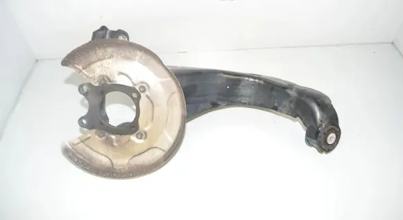 BMW 1 F40 Rear wheel hub 6898963 6799739 33306898963