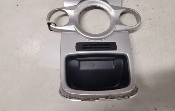 Ford Fiesta Glove box central console 8A6118D422BFW 06900001