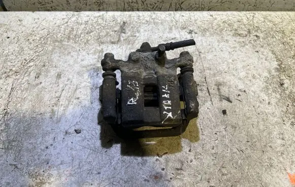 Nissan X-Trail T31 Rear brake caliper
