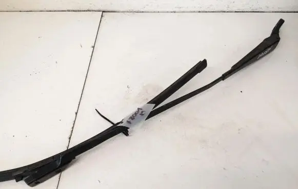 Peugeot 3008 I Front wiper blade arm 9683098980