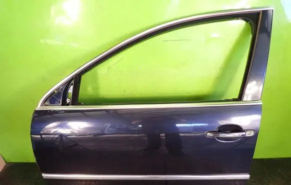 Volkswagen Phaeton Front door LR5W