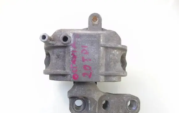 Skoda Octavia Mk2 (1Z) Engine mount bracket 1K0199262AT