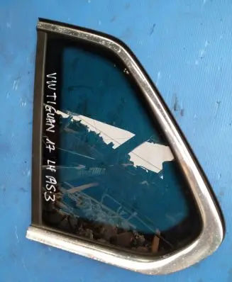 Volkswagen Tiguan Rear side window 5NA845041P